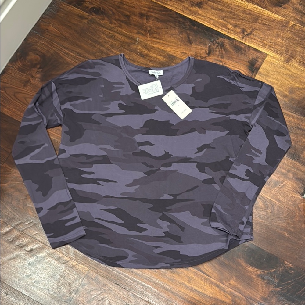 Splendid Black and Gray Relaxed Top with Long Sleeves